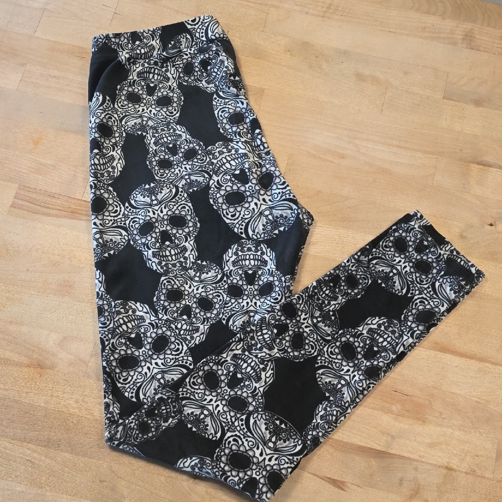 Black & White Sugar Skull Leggings